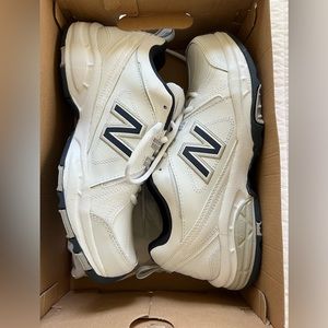New in Box New Balance Mens Trainers MX608V3W Size 10